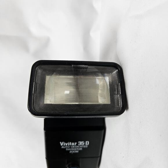 Vivitar Auto-Dedicated Thyristor Zoom Shoe Mount Flash - Picture 5 of 6